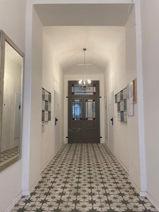 Andrews Cosy Apartment Praga Exterior foto